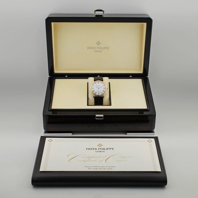 Patek Philippe Calatrava 5119J-001 Image 5